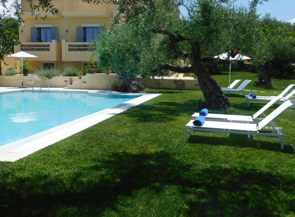Orea Superior Rooms Kypseli Bagian luar foto