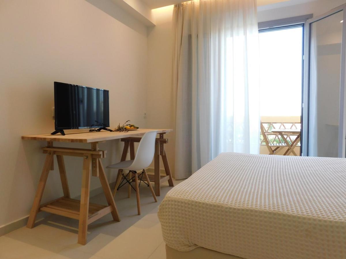 Orea Superior Rooms Kypseli Bagian luar foto